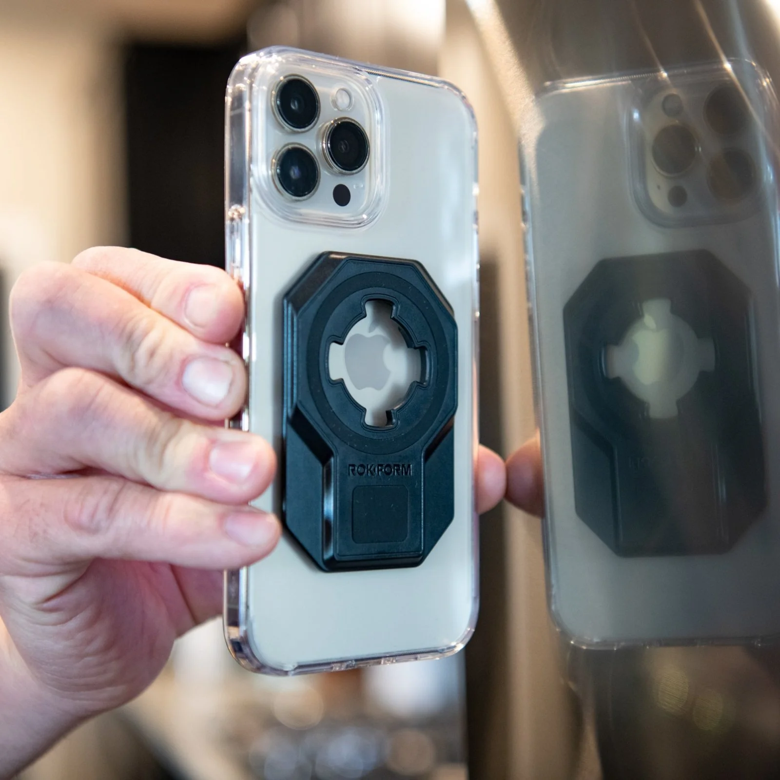 Magnetic Universal Adapter - Image 6